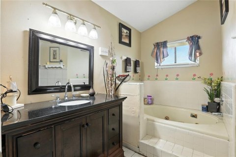 Casa en venta en Orlando, Florida, 4 dormitorios, 193.7 m2 № 1917595 - foto 24