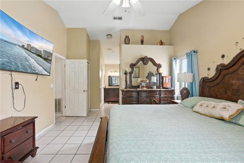 Casa en venta en Orlando, Florida, 4 dormitorios, 193.7 m2 № 1917595 - foto 20