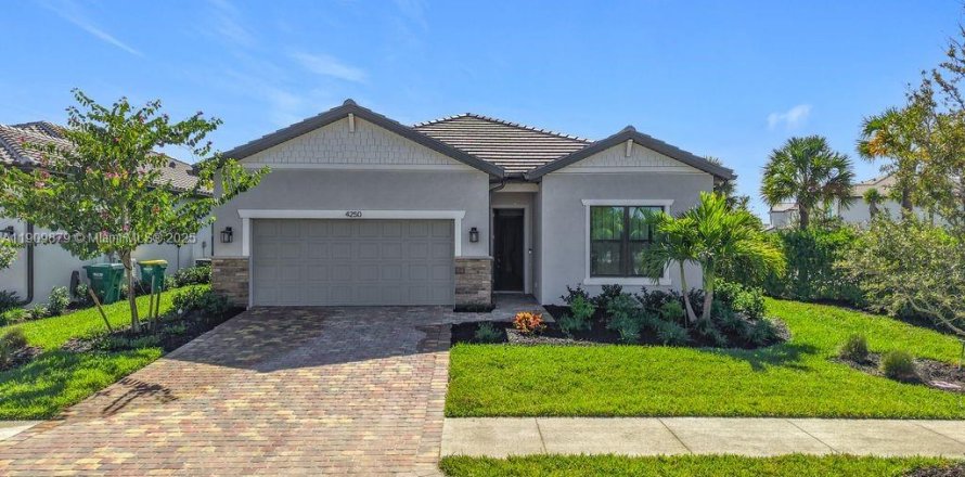 Дом в Аве Мария, Флорида 3 спальни, 157.19м2 № 1970402