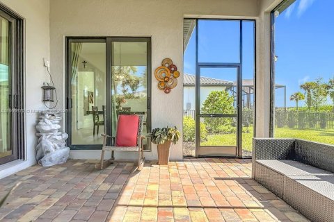 Купить виллу или дом в Аве Мария, Флорида 3 спальни, 157.19м2, № 1970402 - фото 27