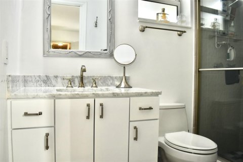 Casa en venta en Hollywood, Florida, 3 dormitorios, 180.23 m2 № 1991164 - foto 22