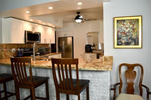 Casa en venta en Hollywood, Florida, 3 dormitorios, 180.23 m2 № 1991164 - foto 11