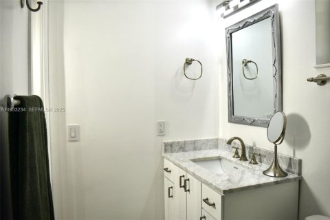 Casa en venta en Hollywood, Florida, 3 dormitorios, 180.23 m2 № 1991164 - foto 21