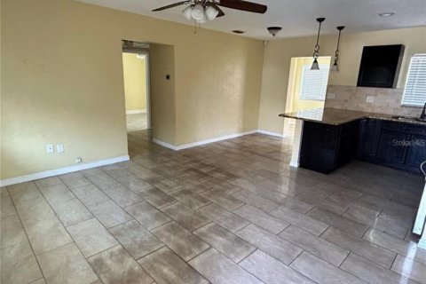 Casa en alquiler en Saint Petersburg, Florida, 3 dormitorios, 114.08 m2 № 1900244 - foto 3