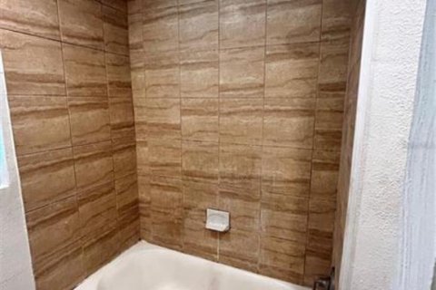 Casa en alquiler en Saint Petersburg, Florida, 3 dormitorios, 114.08 m2 № 1900244 - foto 6