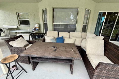 Casa en venta en Boynton Beach, Florida, 4 dormitorios, 263.66 m2 № 2010402 - foto 28