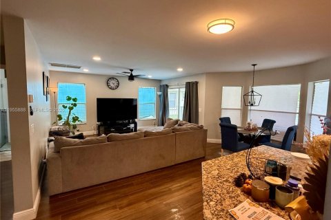 Casa en venta en Boynton Beach, Florida, 4 dormitorios, 263.66 m2 № 2010402 - foto 15