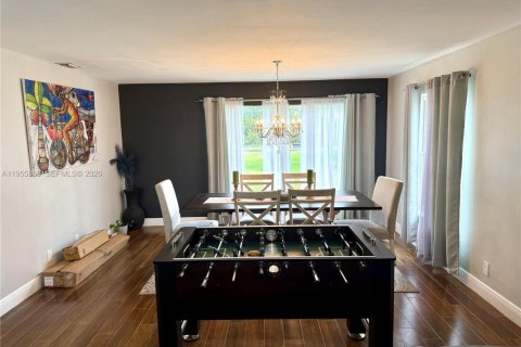 Casa en venta en Boynton Beach, Florida, 4 dormitorios, 263.66 m2 № 2010402 - foto 9