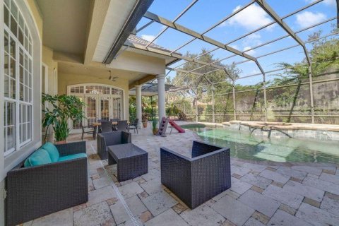 House in Orlando, Florida 6 bedrooms, 397.25 sq.m. № 1898919 - photo 23