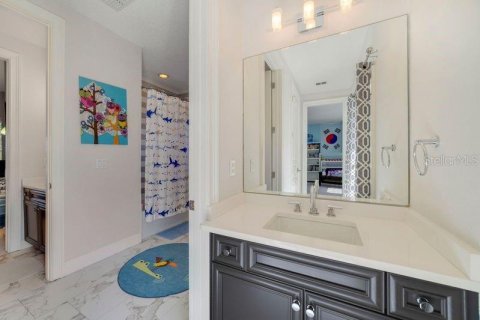 House in Orlando, Florida 6 bedrooms, 397.25 sq.m. № 1898919 - photo 20