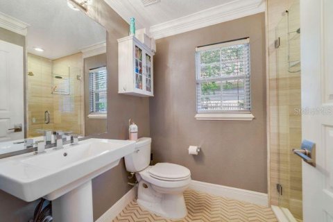 House in Orlando, Florida 6 bedrooms, 397.25 sq.m. № 1898919 - photo 7