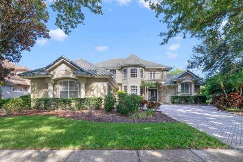 House in Orlando, Florida 6 bedrooms, 397.25 sq.m. № 1898919 - photo 1