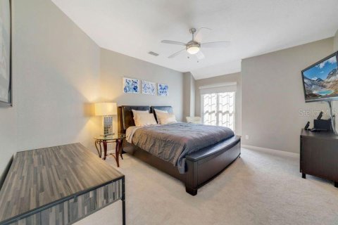 House in Orlando, Florida 6 bedrooms, 397.25 sq.m. № 1898919 - photo 15