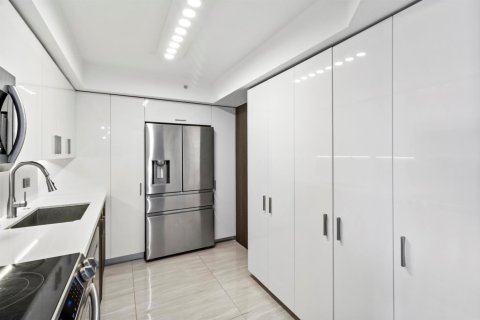 Купить кондоминиум в Авентура, Флорида 4 комнаты, 106.47м2, № 2250381 - фото 14