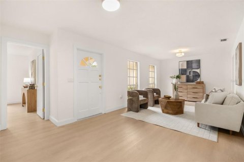 Villa ou maison à vendre à Maitland, Floride: 4 chambres, 213.68 m2 № 2415036 - photo 4