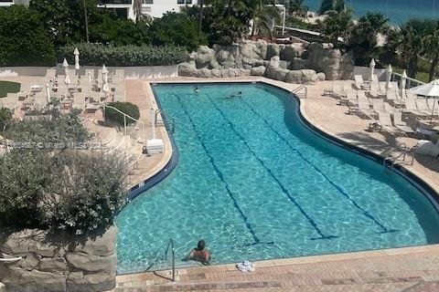 Hôtel, hôtellerie à vendre à Sunny Isles Beach, Floride: 1 chambre № 1860031 - photo 13