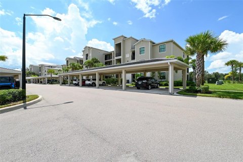 Condominio en venta en Lakewood Ranch, Florida, 2 dormitorios, 106.09 m2 № 1751207 - foto 3