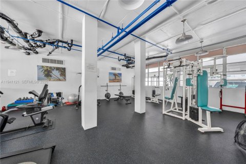 Condo in Miami Beach, Florida, 1 bedroom № 1998532 - photo 19