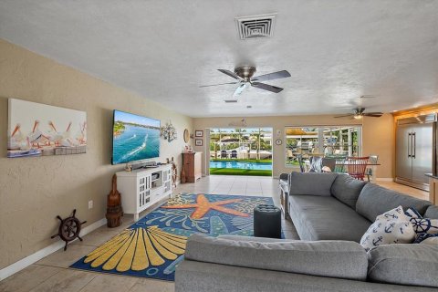 Villa ou maison à vendre à Bradenton, Floride: 2 chambres, 166.39 m2 № 1916740 - photo 26
