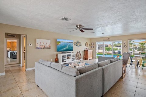 Villa ou maison à vendre à Bradenton, Floride: 2 chambres, 166.39 m2 № 1916740 - photo 10