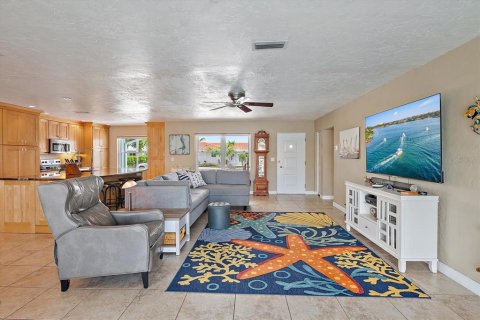 Villa ou maison à vendre à Bradenton, Floride: 2 chambres, 166.39 m2 № 1916740 - photo 12
