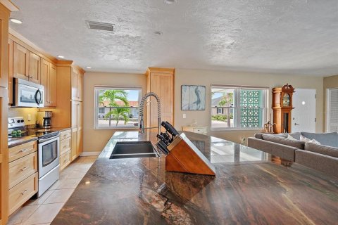 Villa ou maison à vendre à Bradenton, Floride: 2 chambres, 166.39 m2 № 1916740 - photo 19