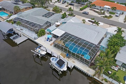 Villa ou maison à vendre à Bradenton, Floride: 2 chambres, 166.39 m2 № 1916740 - photo 5