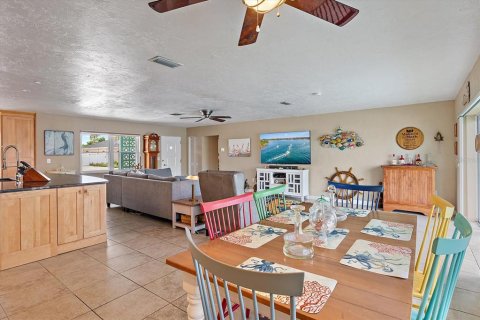 Villa ou maison à vendre à Bradenton, Floride: 2 chambres, 166.39 m2 № 1916740 - photo 25