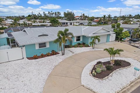 Villa ou maison à vendre à Bradenton, Floride: 2 chambres, 166.39 m2 № 1916740 - photo 2