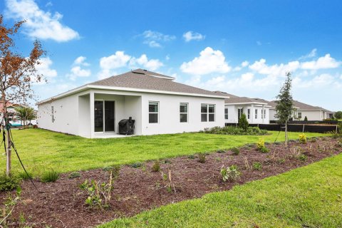 House in Sebastian, Florida 4 bedrooms, 217.76 sq.m. № 2247590 - photo 3