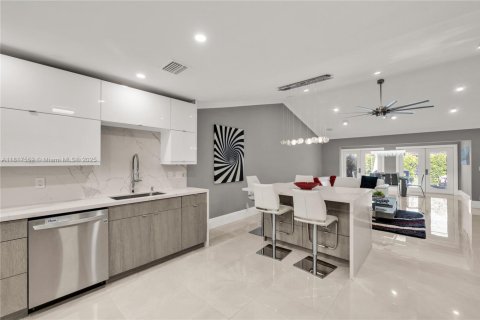 Townhouse in Boca Raton, Florida 3 bedrooms, 151.43 sq.m. № 1779975 - photo 11