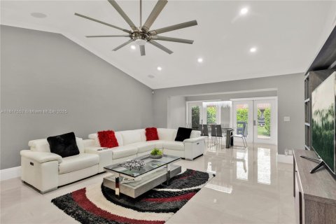 Townhouse in Boca Raton, Florida 3 bedrooms, 151.43 sq.m. № 1779975 - photo 4