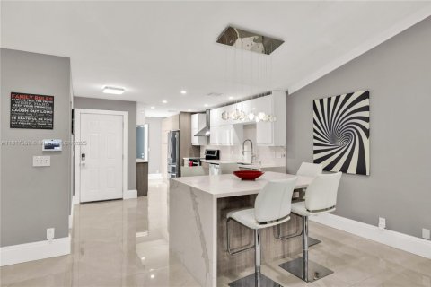 Townhouse in Boca Raton, Florida 3 bedrooms, 151.43 sq.m. № 1779975 - photo 7