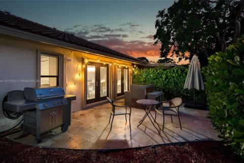 Townhouse in Boca Raton, Florida 3 bedrooms, 151.43 sq.m. № 1779975 - photo 25