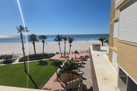 Copropriété à vendre à Redington Shores, Floride: 1 chambre, 98.48 m2 № 2431854 - photo 4