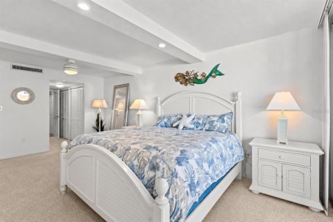 Copropriété à vendre à Redington Shores, Floride: 1 chambre, 98.48 m2 № 2431854 - photo 23