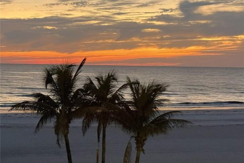 Copropriété à vendre à Redington Shores, Floride: 1 chambre, 98.48 m2 № 2431854 - photo 5
