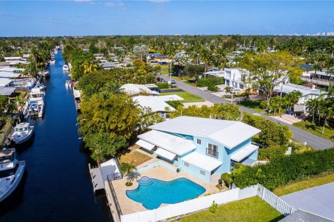 Villa ou maison à vendre à Fort Lauderdale, Floride: 2 chambres, 157.1 m2 № 2132390 - photo 2