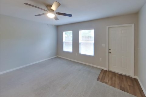 Villa ou maison à louer à Spring Hill, Floride: 4 chambres, 123.1 m2 № 2117714 - photo 2