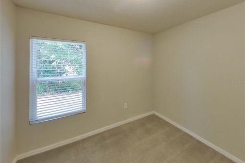 Villa ou maison à louer à Spring Hill, Floride: 4 chambres, 123.1 m2 № 2117714 - photo 9