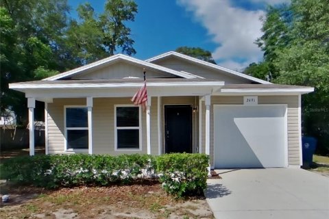 Villa ou maison à Spring Hill, Floride 4 chambres, 123.1 m2 № 2117714