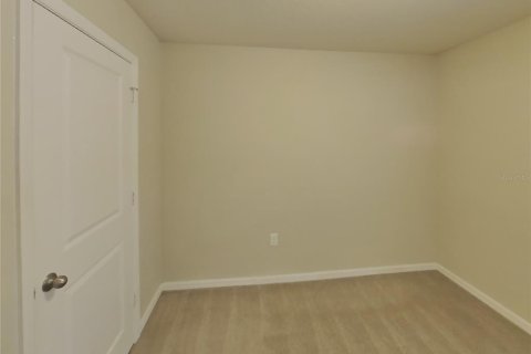 Villa ou maison à louer à Spring Hill, Floride: 4 chambres, 123.1 m2 № 2117714 - photo 12