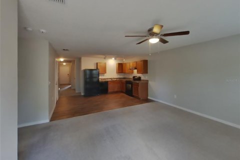 Villa ou maison à louer à Spring Hill, Floride: 4 chambres, 123.1 m2 № 2117714 - photo 3