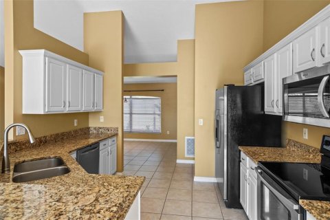 House in Minneola, Florida 3 bedrooms, 150.97 sq.m. № 1894806 - photo 9