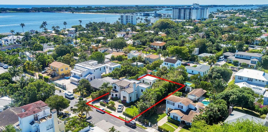 Villa ou maison à West Palm Beach, Floride 5 chambres, 333.33 m2 № 1100284