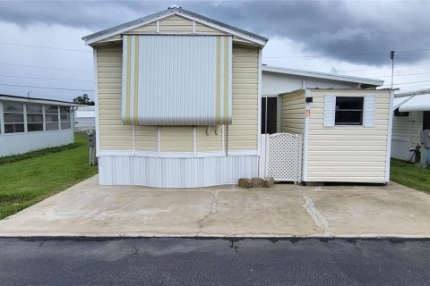 Condo in Moore Haven, Florida, 1 bedroom  № 1878321 - photo 4