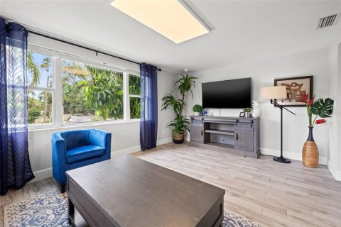 Купить виллу или дом в Семинол, Флорида 13 комнат, 234.11м2, № 1844549 - фото 18