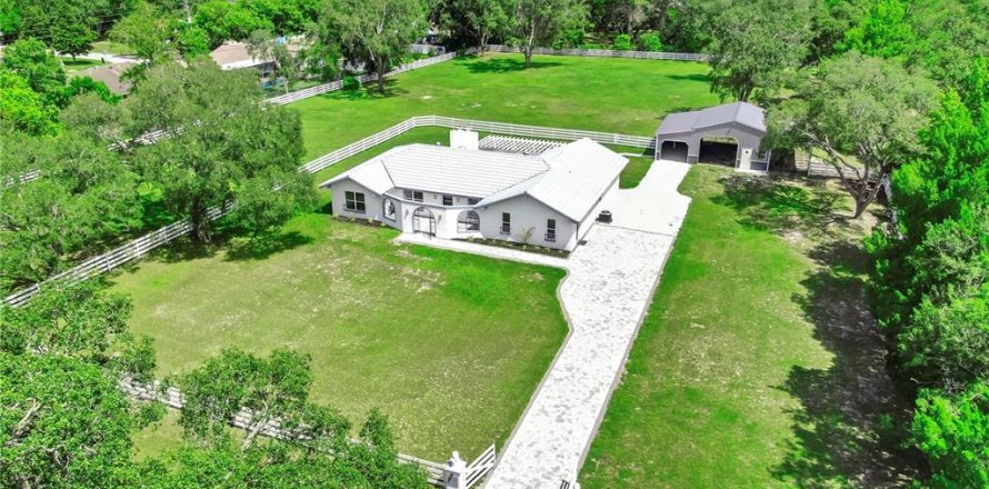 Villa ou maison à Spring Hill, Floride 3 chambres, 232.63 m2 № 1870627