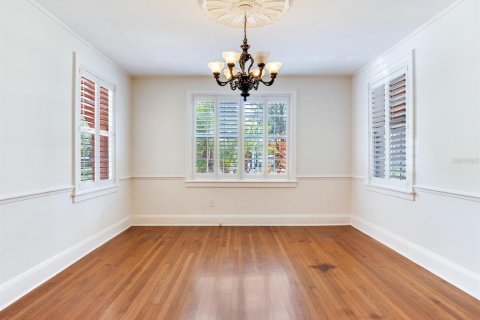 House in Tampa, Florida 3 bedrooms, 162.39 sq.m. № 1765952 - photo 13