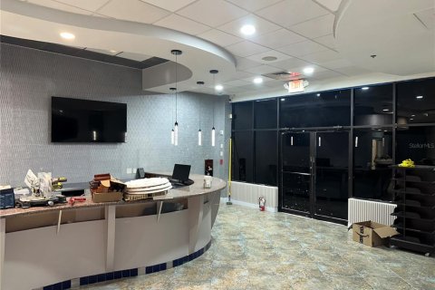 Propiedad comercial en alquiler en Orlando, Florida, 1327.95 m2 № 2109333 - foto 6